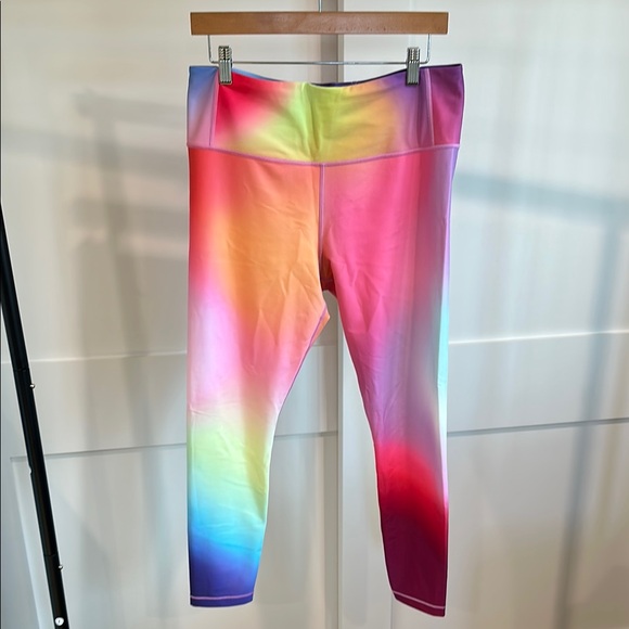 Athleta Pants - Athleta Love Proudly 7/8 Leggings in Vibrant Color